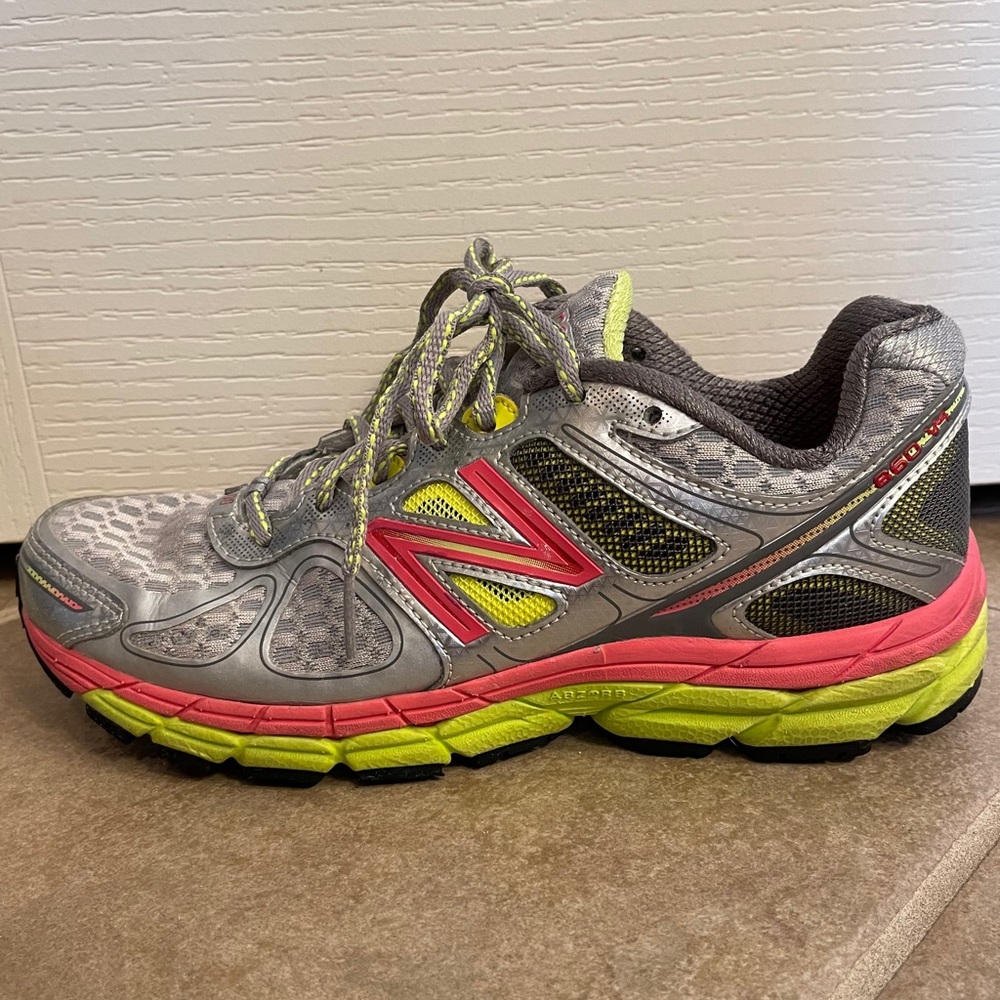 New Balance 860v4 Women's Running Shoes Sz 8